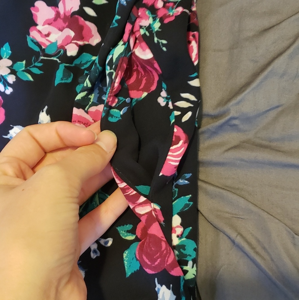 Dress - Picture 3 of 3